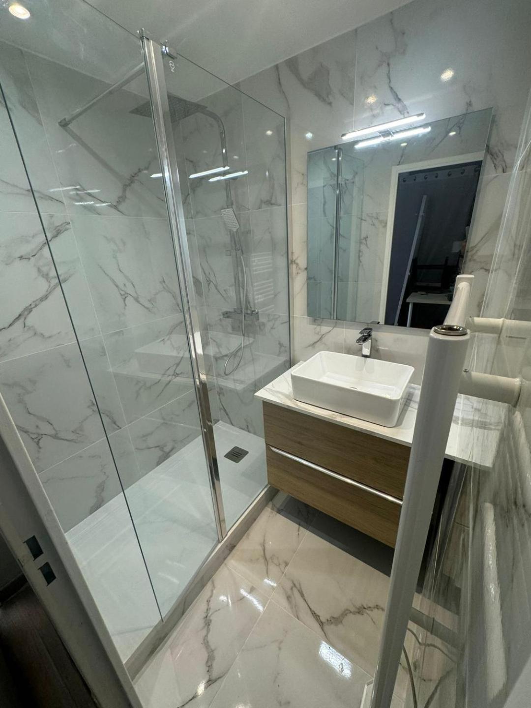 Appartement 2 Pieces En Etage Eleve, Centre-Ville Au Calme, Petite Vue Mer Nizza Kültér fotó